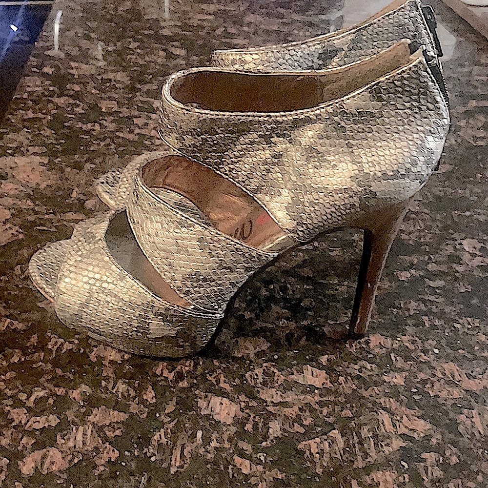 DRESS SHOES - Picture 3 of 8